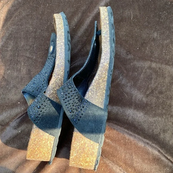 Sandals - Picture 4 of 4